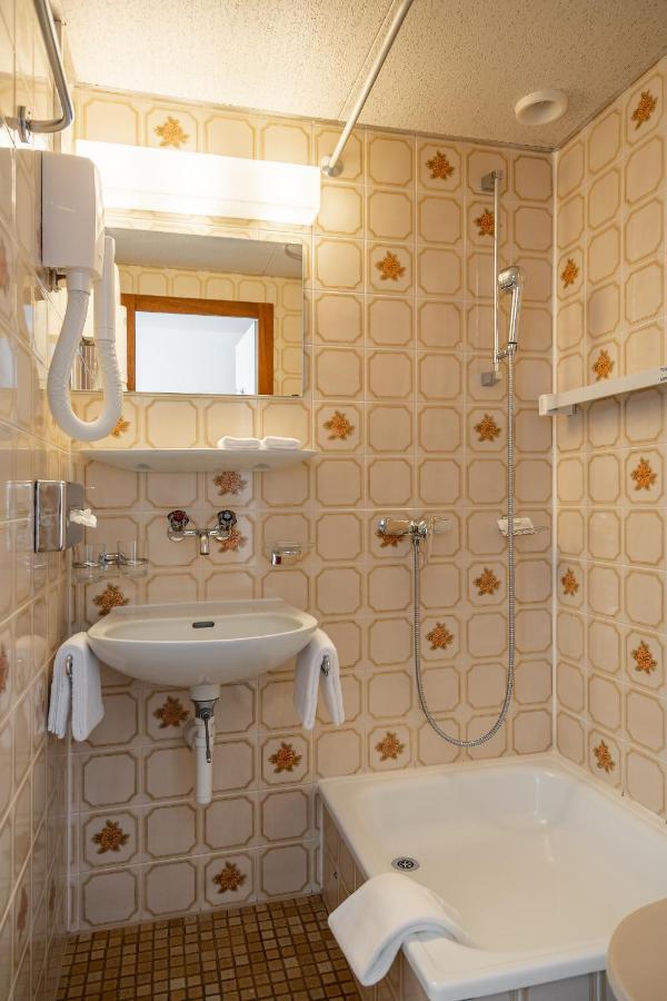 Hotel Alpenruhe - Vintage Design Hotel Wengen Szoba fotó