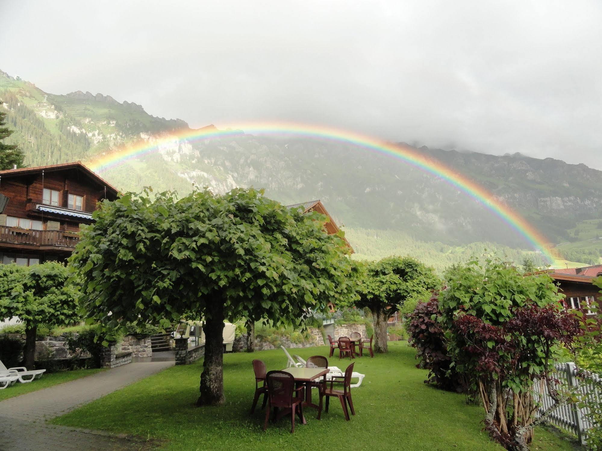 Hotel Alpenruhe - Vintage Design Hotel Wengen Kültér fotó
