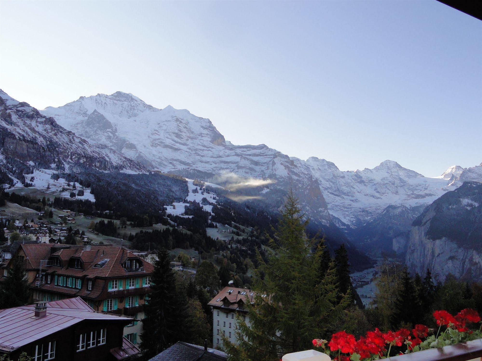 Hotel Alpenruhe - Vintage Design Hotel Wengen Kültér fotó